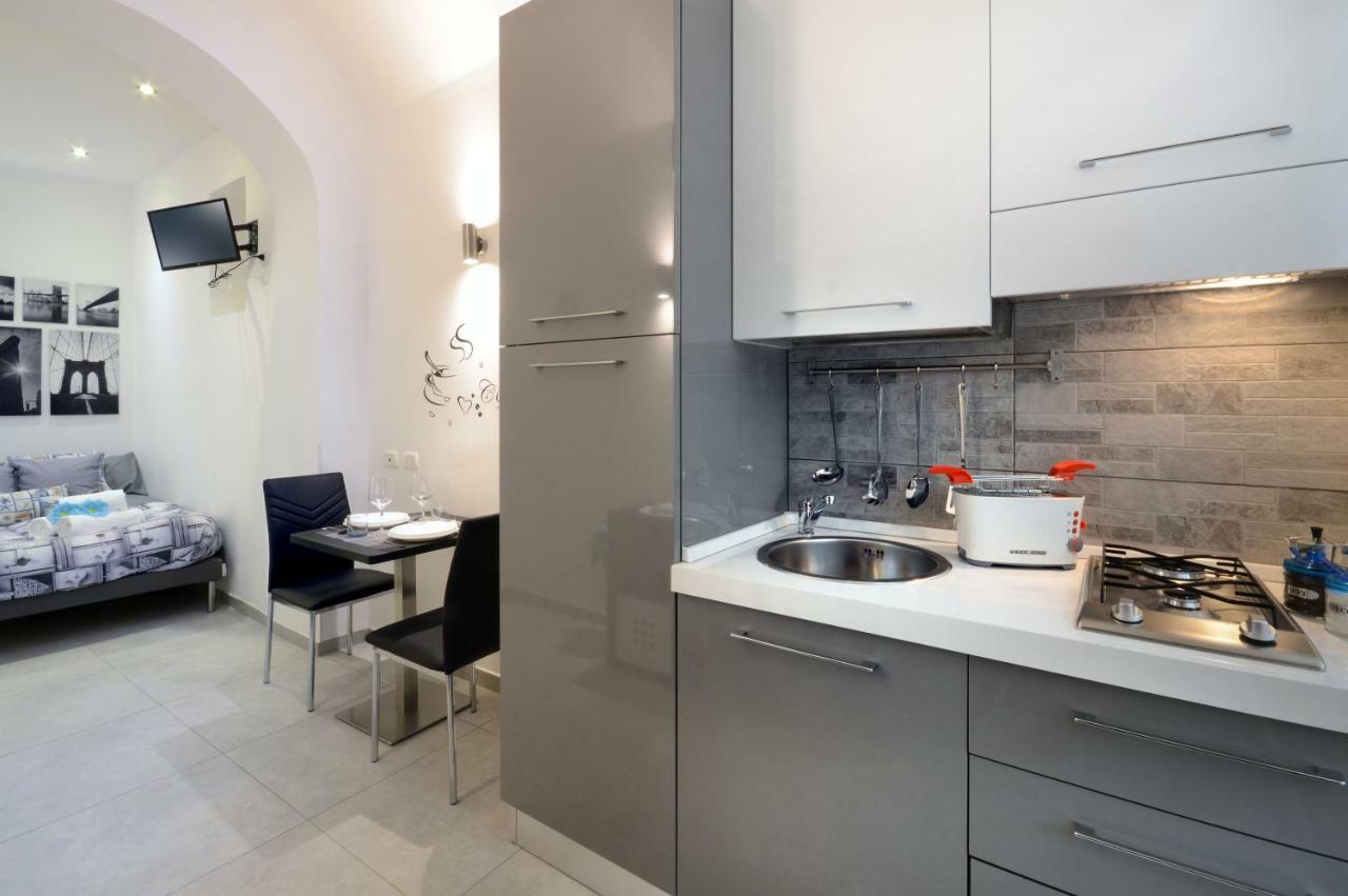 Alexandra Exclusive Apartment Naples Exterior photo